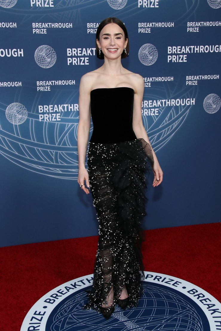 Lily Collins