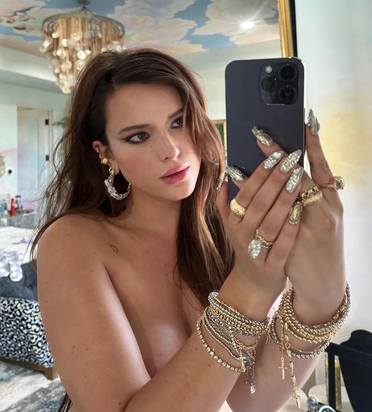 Bella Thorne Bella Thorne