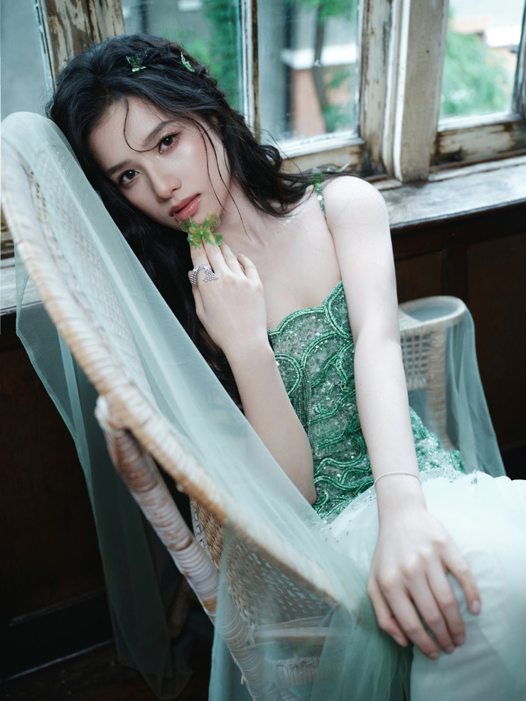 Jingyi Zhang