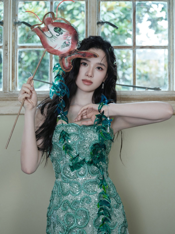 Jingyi Zhang