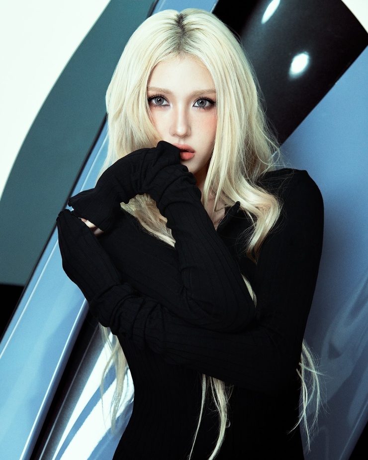 So-mi Jeon So-mi Jeon
