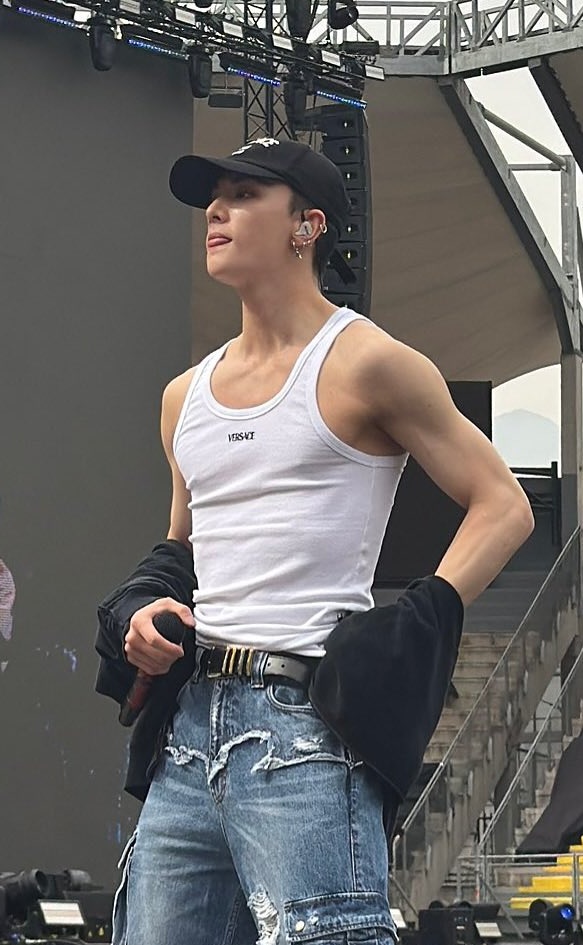 Hyun-Jin Hwang