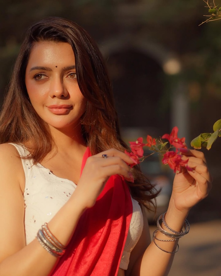 Ruhi Singh Ruhi Singh