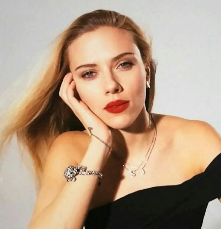 Scarlett Johansson Scarlett Johansson