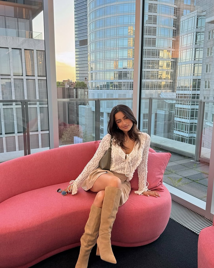 Claire Burgos