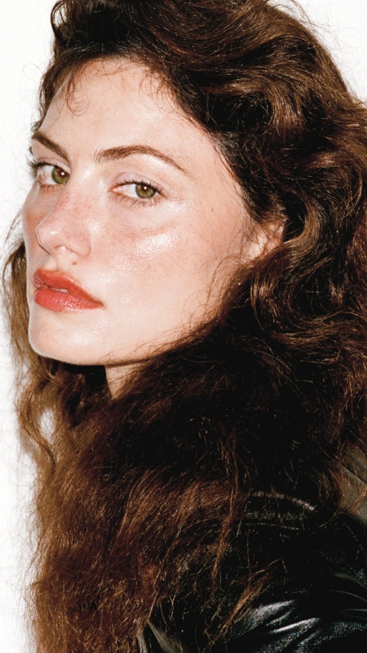 Phoebe Tonkin