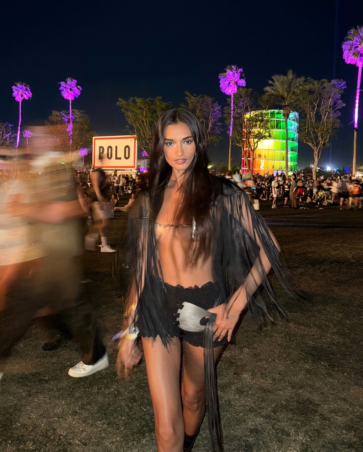 Gizele Oliveira Gizele Oliveira