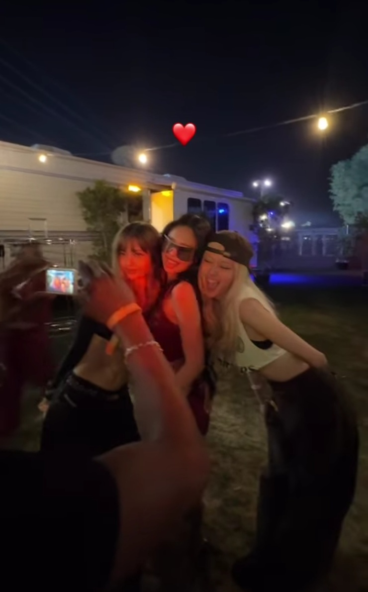 Black Pink