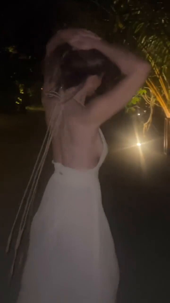 Elizabeth Hurley