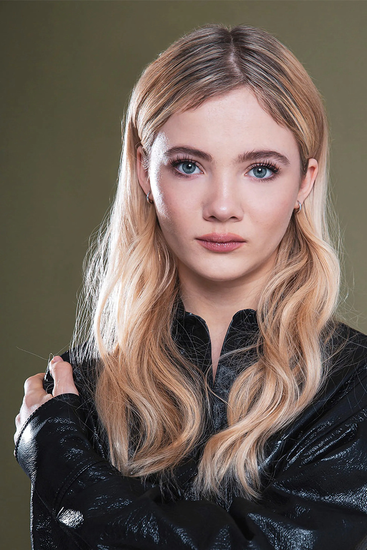 Freya Allan Freya Allan