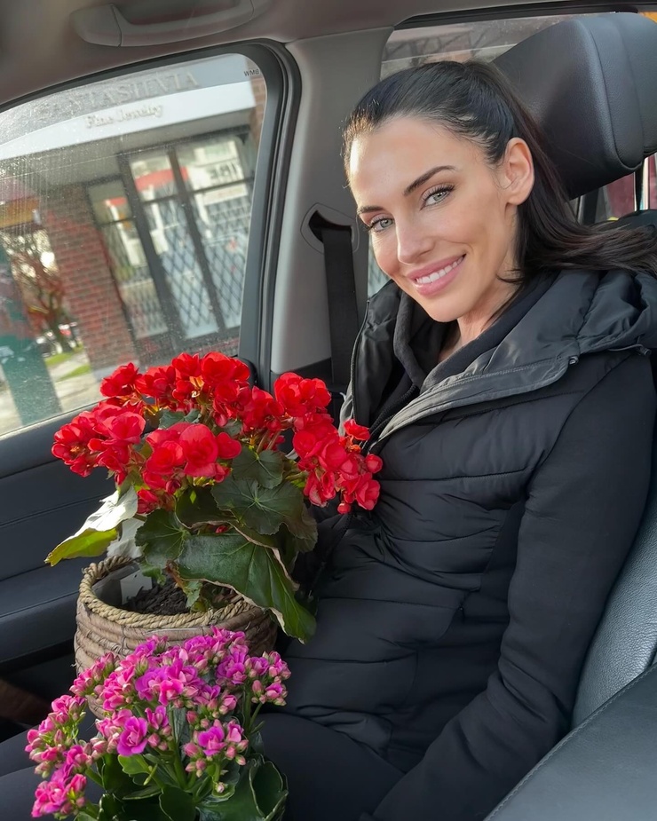 Jessica Lowndes