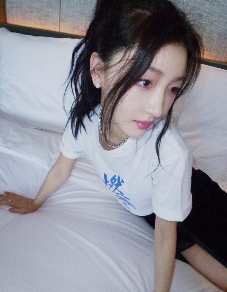 Dongyu Zhou