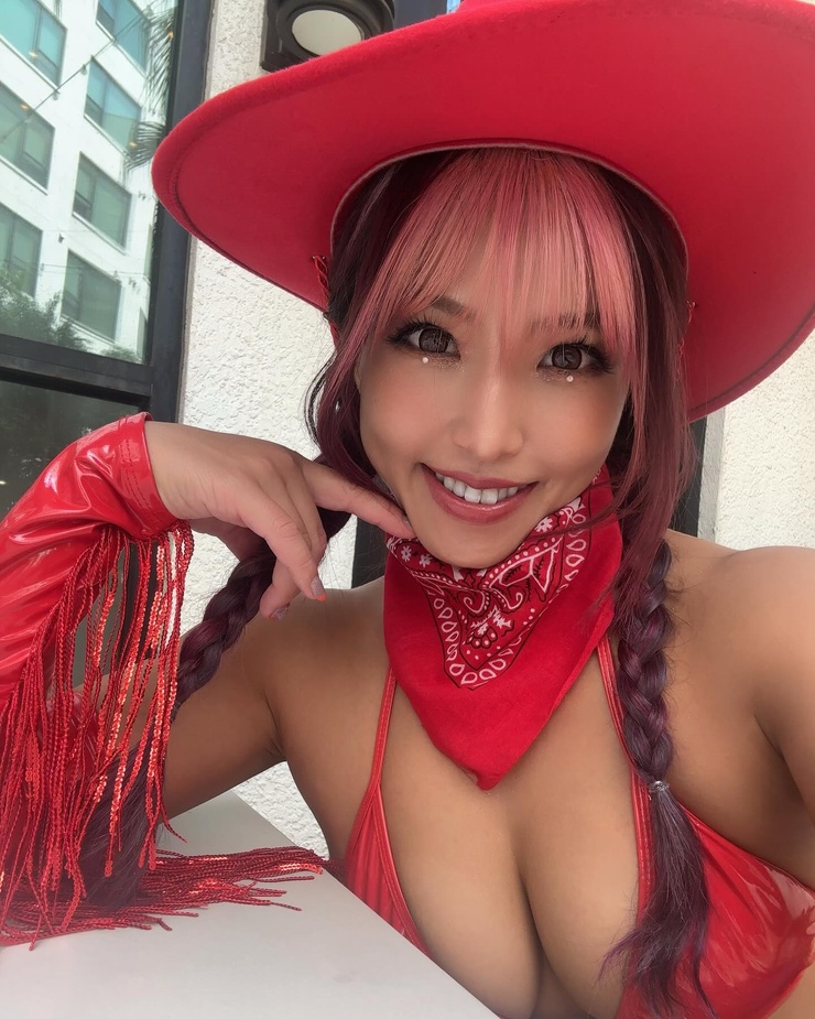 Mina Shirakawa