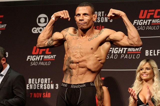 Alex Oliveira