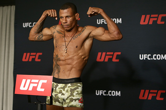 Alex Oliveira