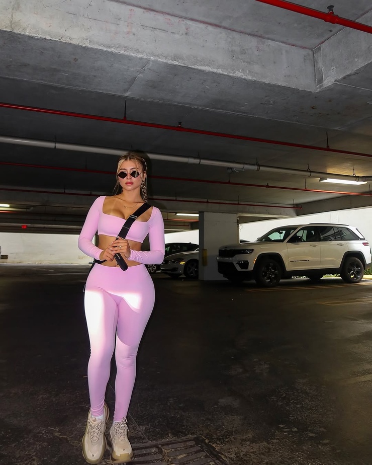 Laura Isabela Leon