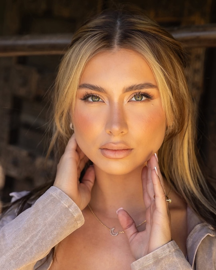 Laura Isabela Leon