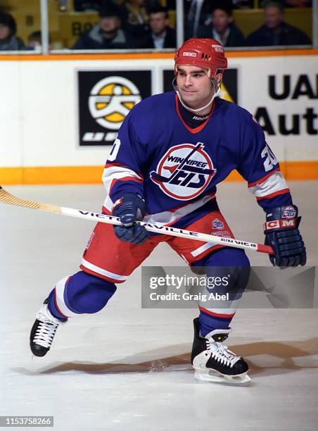 Tie Domi