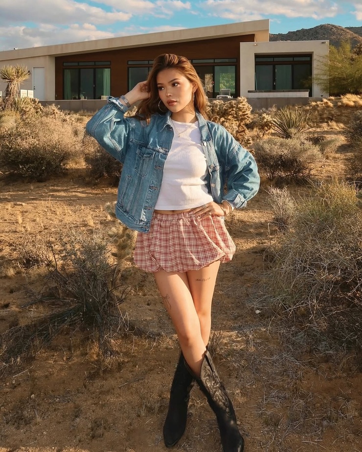 Lisa Yamada Lisa Yamada