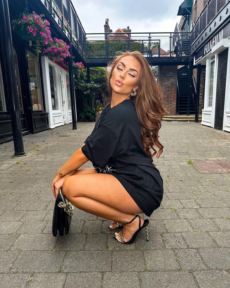 Demi Jones Demi Jones