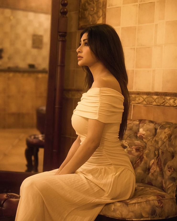 Mouni Roy
