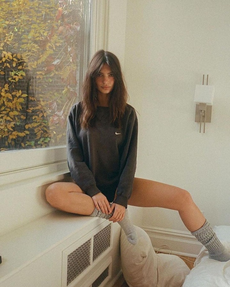 Emily Ratajkowski