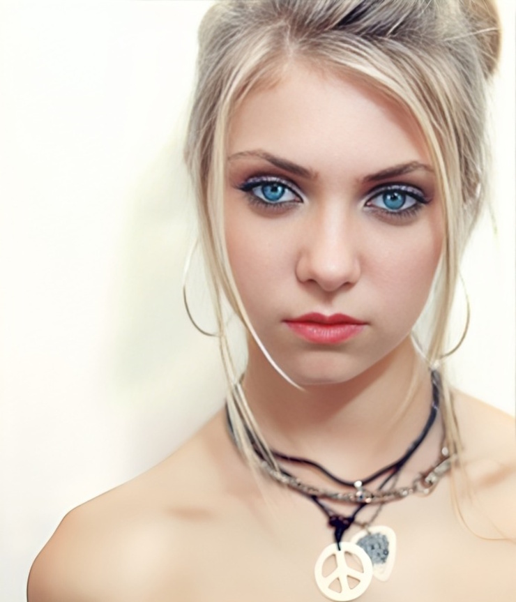 Taylor Momsen Taylor Momsen