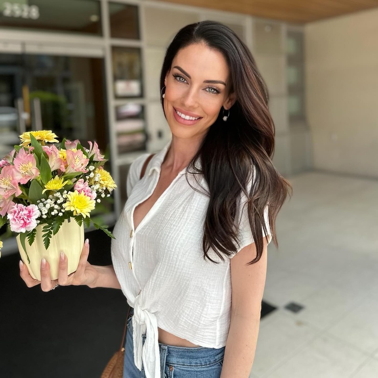 Jessica Lowndes