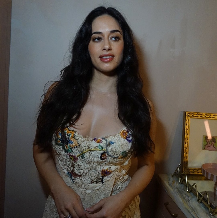 Jeanine Mason