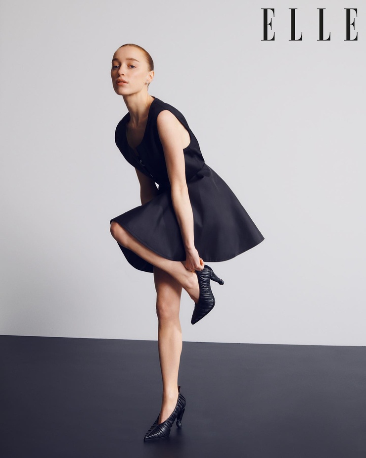 Phoebe Dynevor Phoebe Dynevor