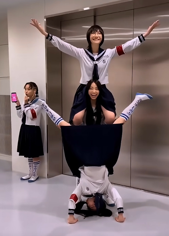 Atarashii Gakko!