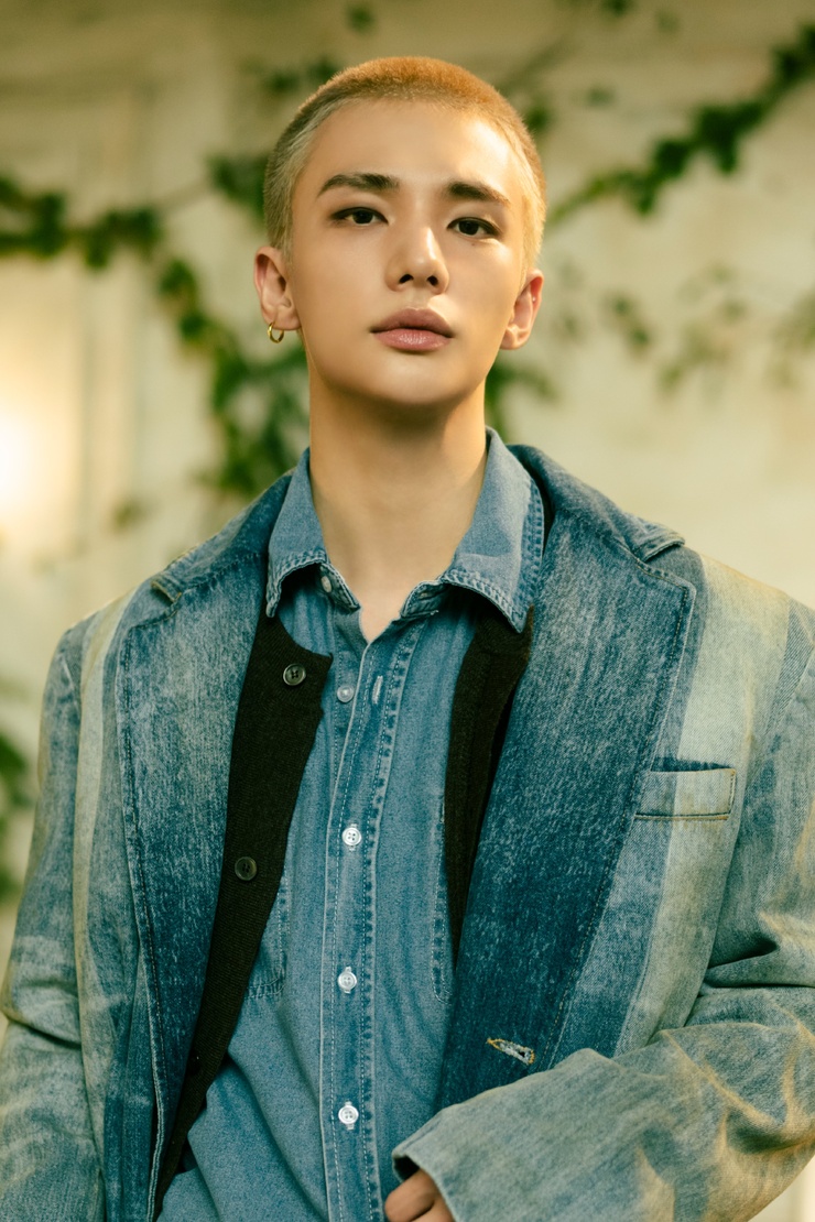 Hyun-Jin Hwang