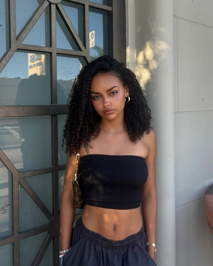 Ana Bowen