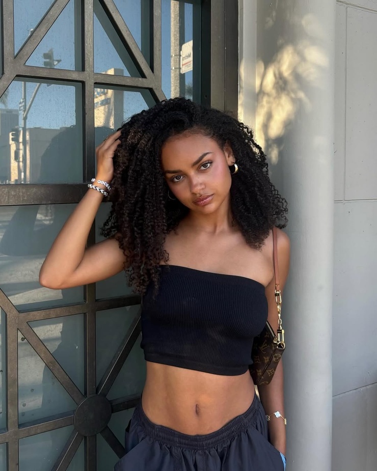 Ana Bowen