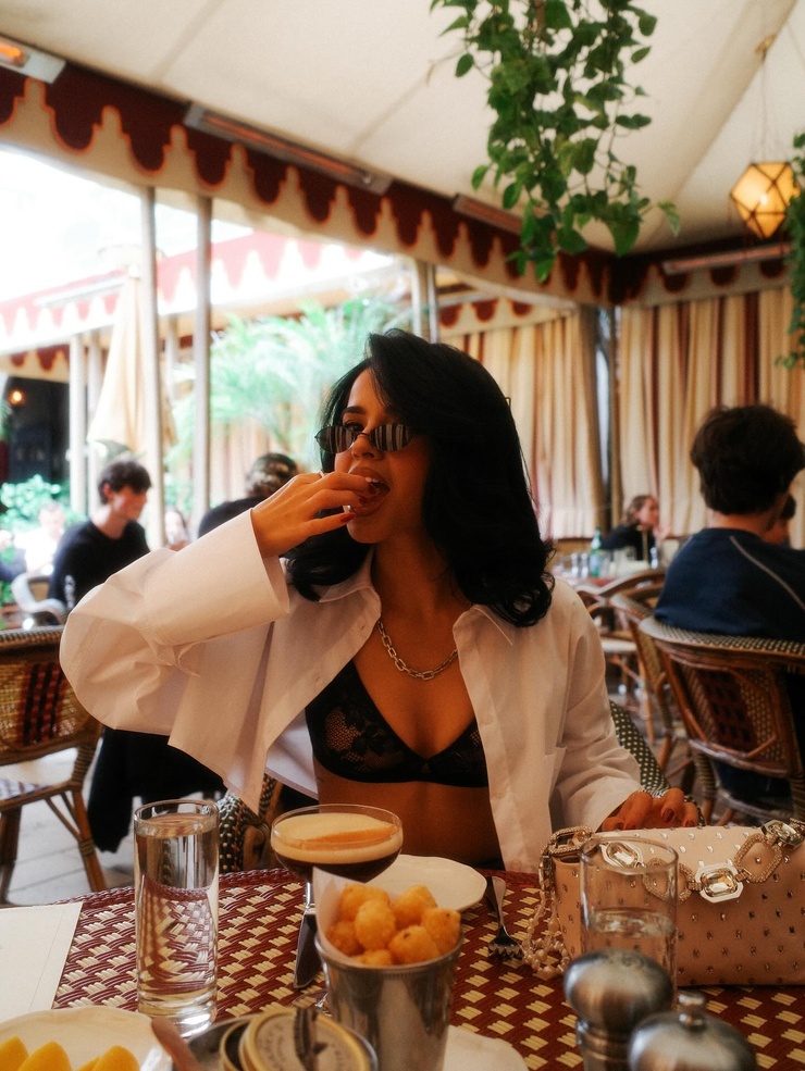 Becky G.
