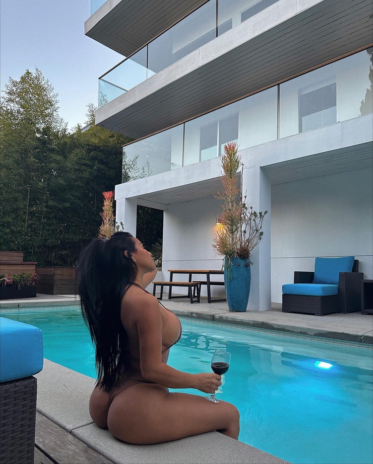 Dolly Castro