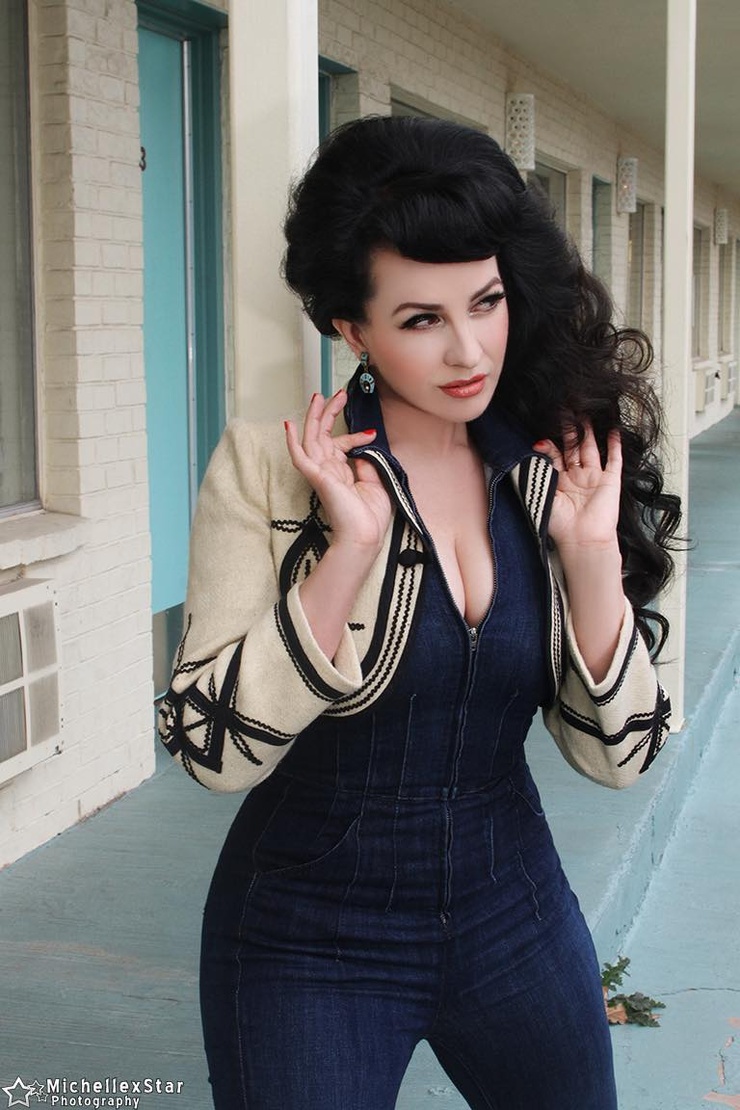 Grey DeLisle