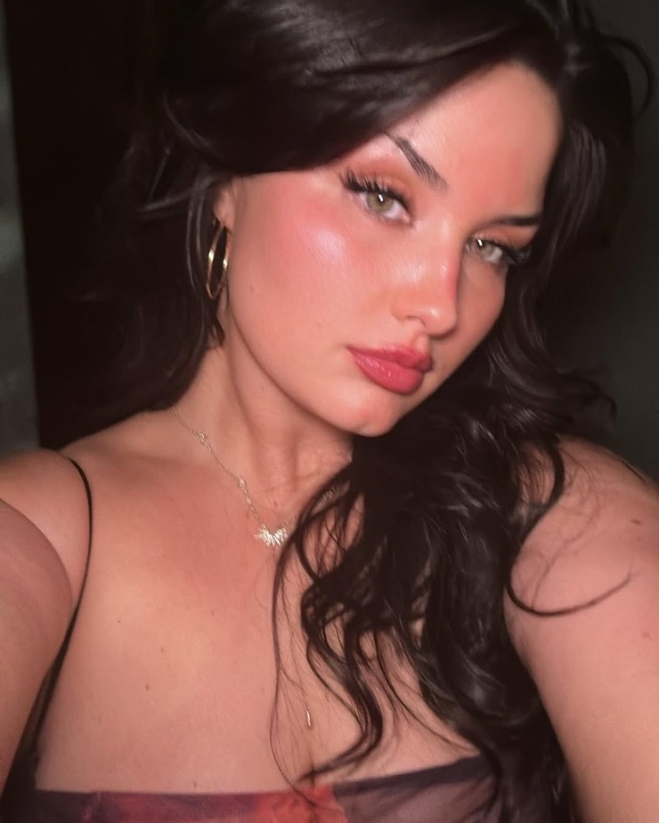 Isabella Amara