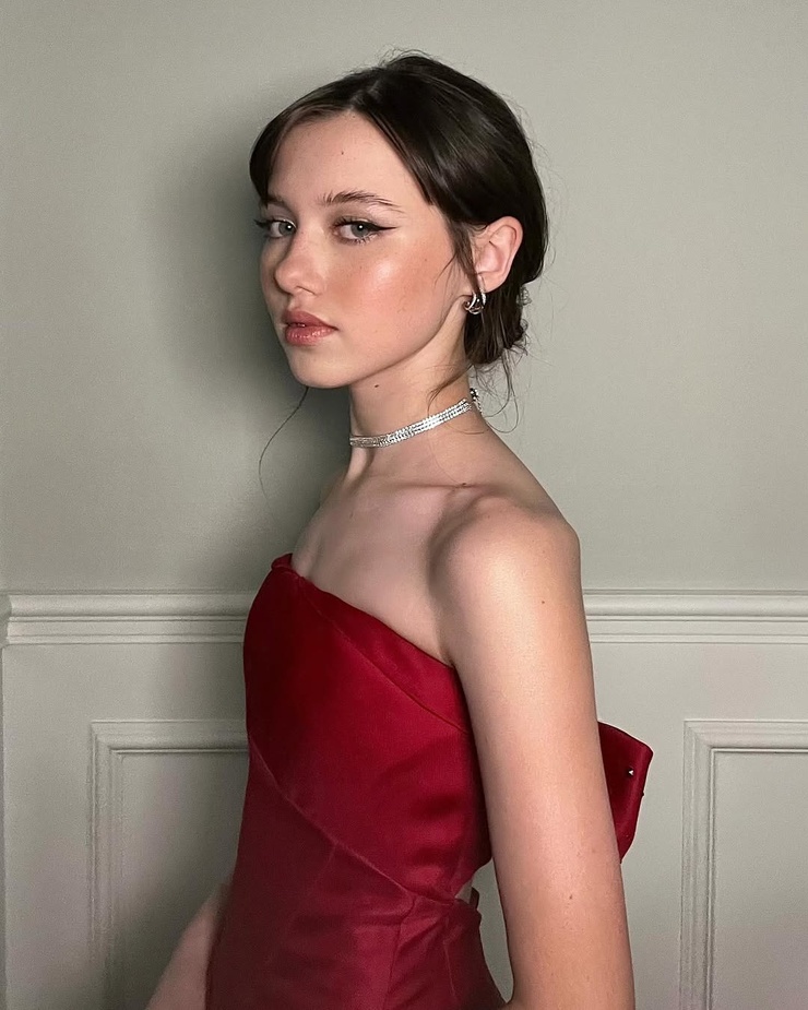 Violet McGraw