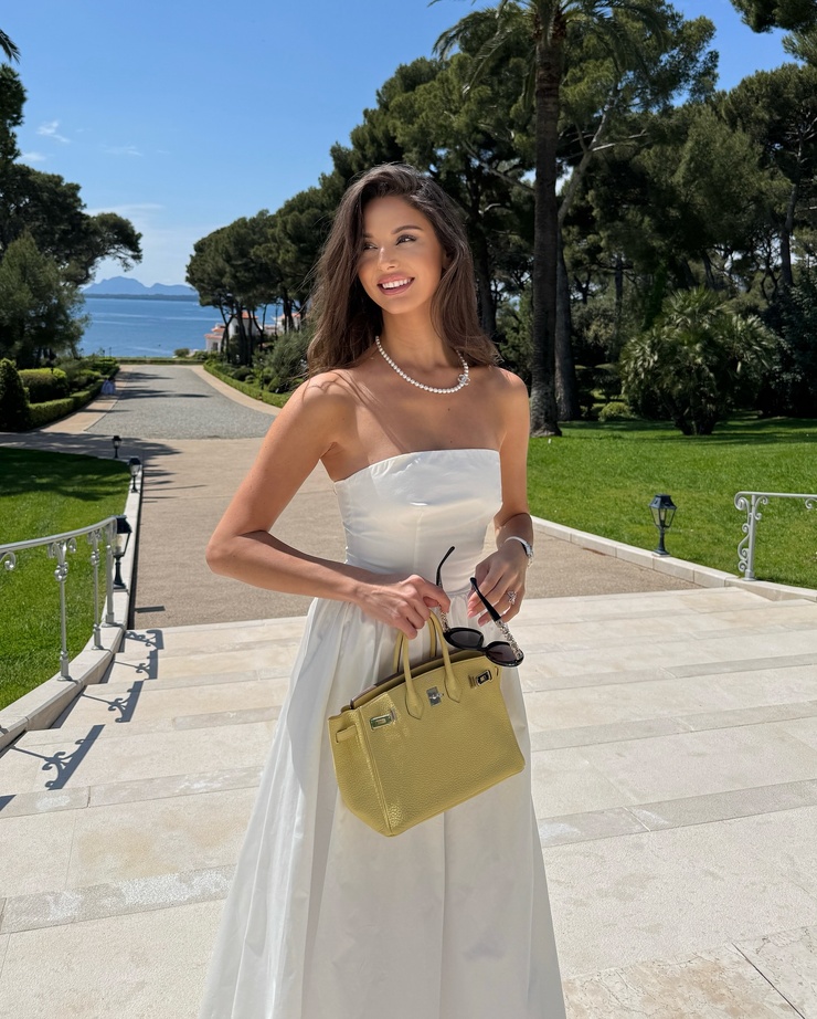 Carina Zavline