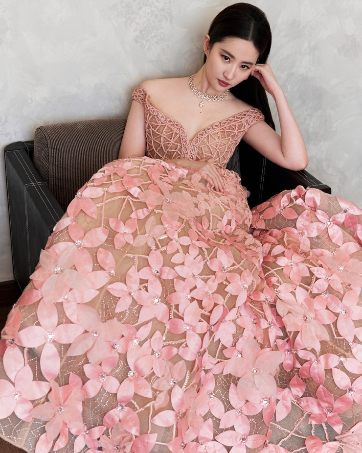 Yifei Liu