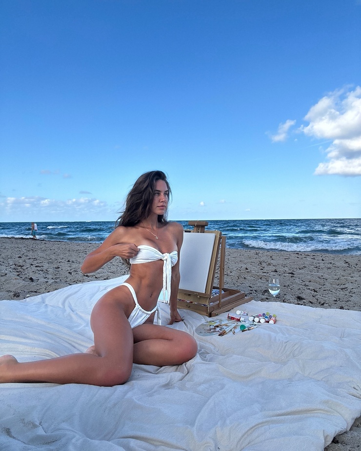 Brit Manuela (model)