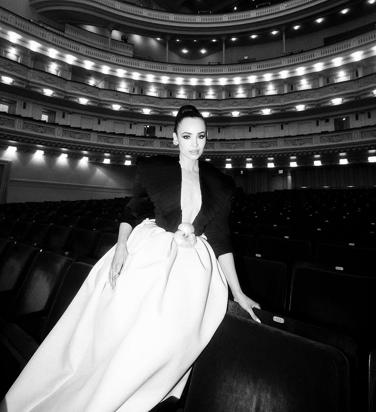 Sofia Carson