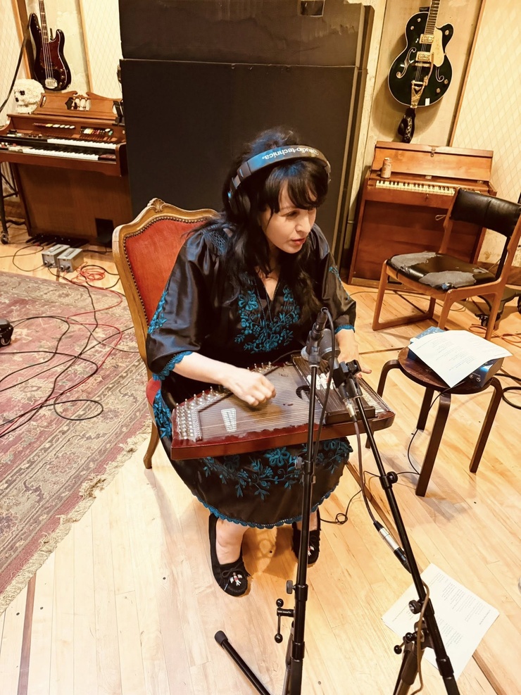 Grey DeLisle