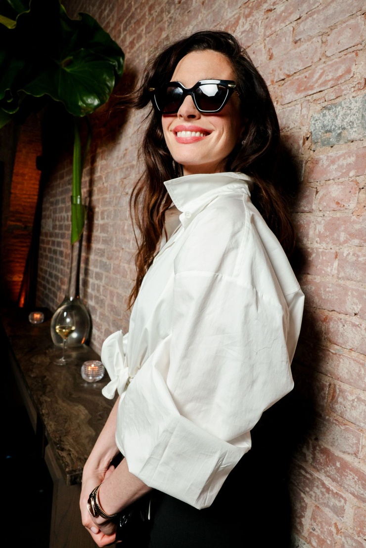 Anne Hathaway Anne Hathaway