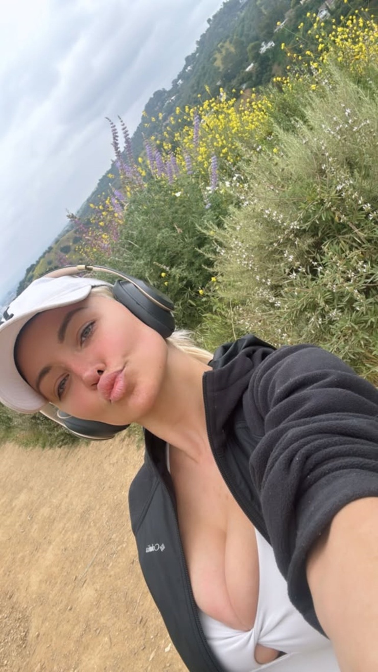 Lindsey Pelas