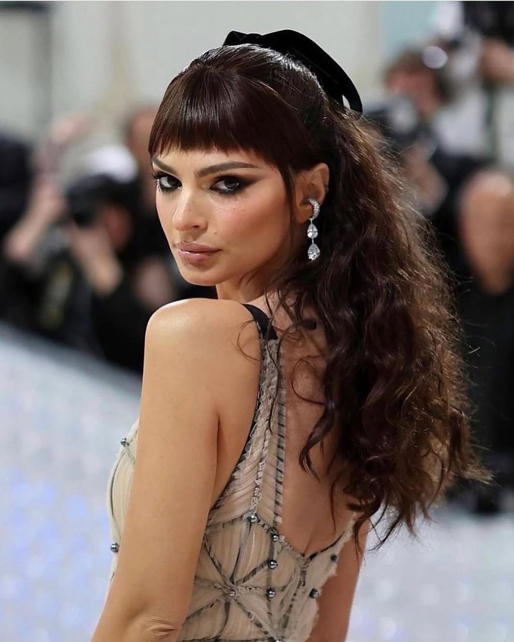 Emily Ratajkowski