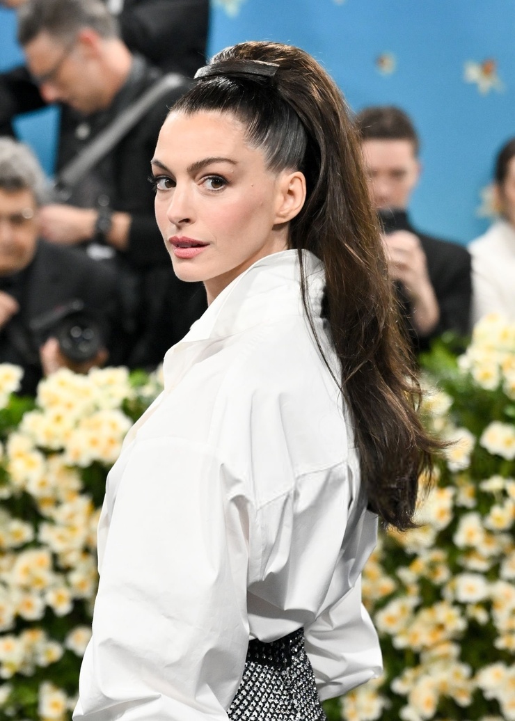 Anne Hathaway