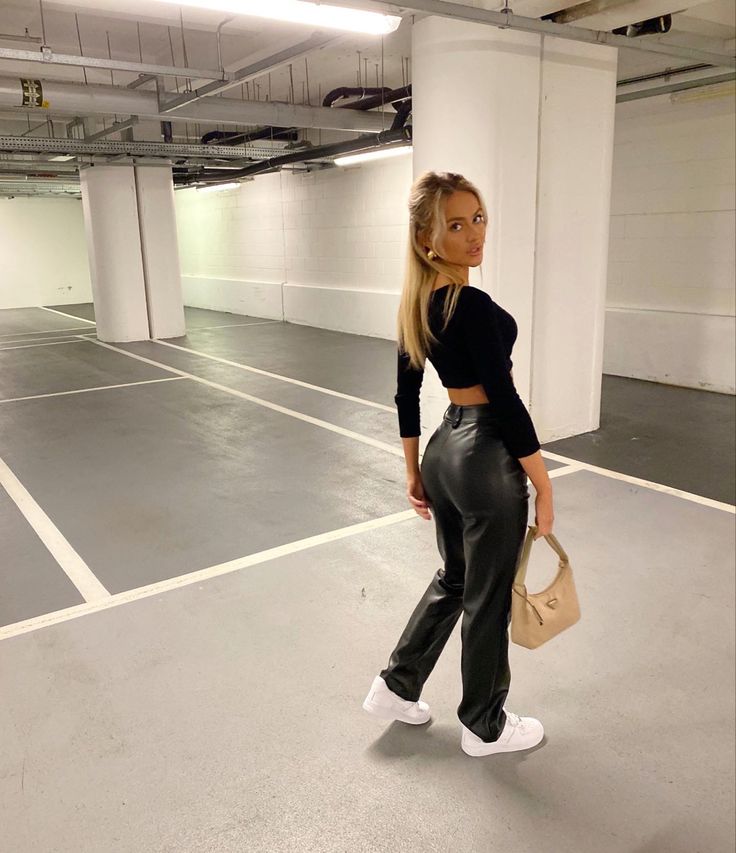 Amelia Stuart