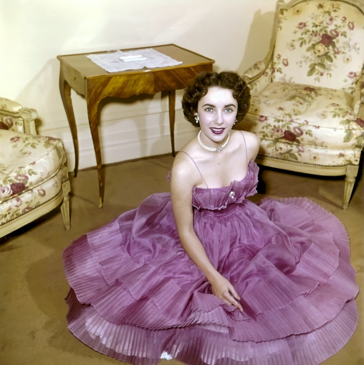 Elizabeth Taylor Elizabeth Taylor